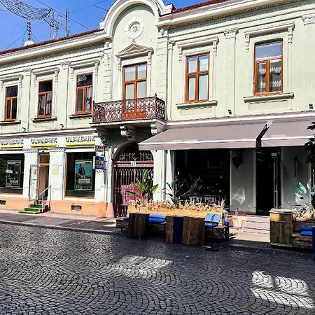 Kobylianska27 Chernivtsi Exterior photo