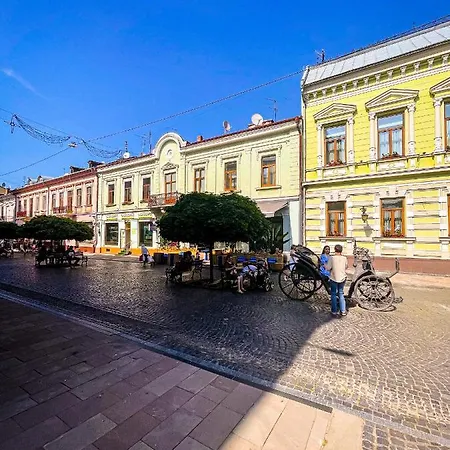 Kobylianska27 Chernivtsi Exterior photo
